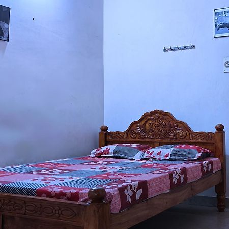 Guru Krupa Home Stay Tiruvannāmalai Buitenkant foto