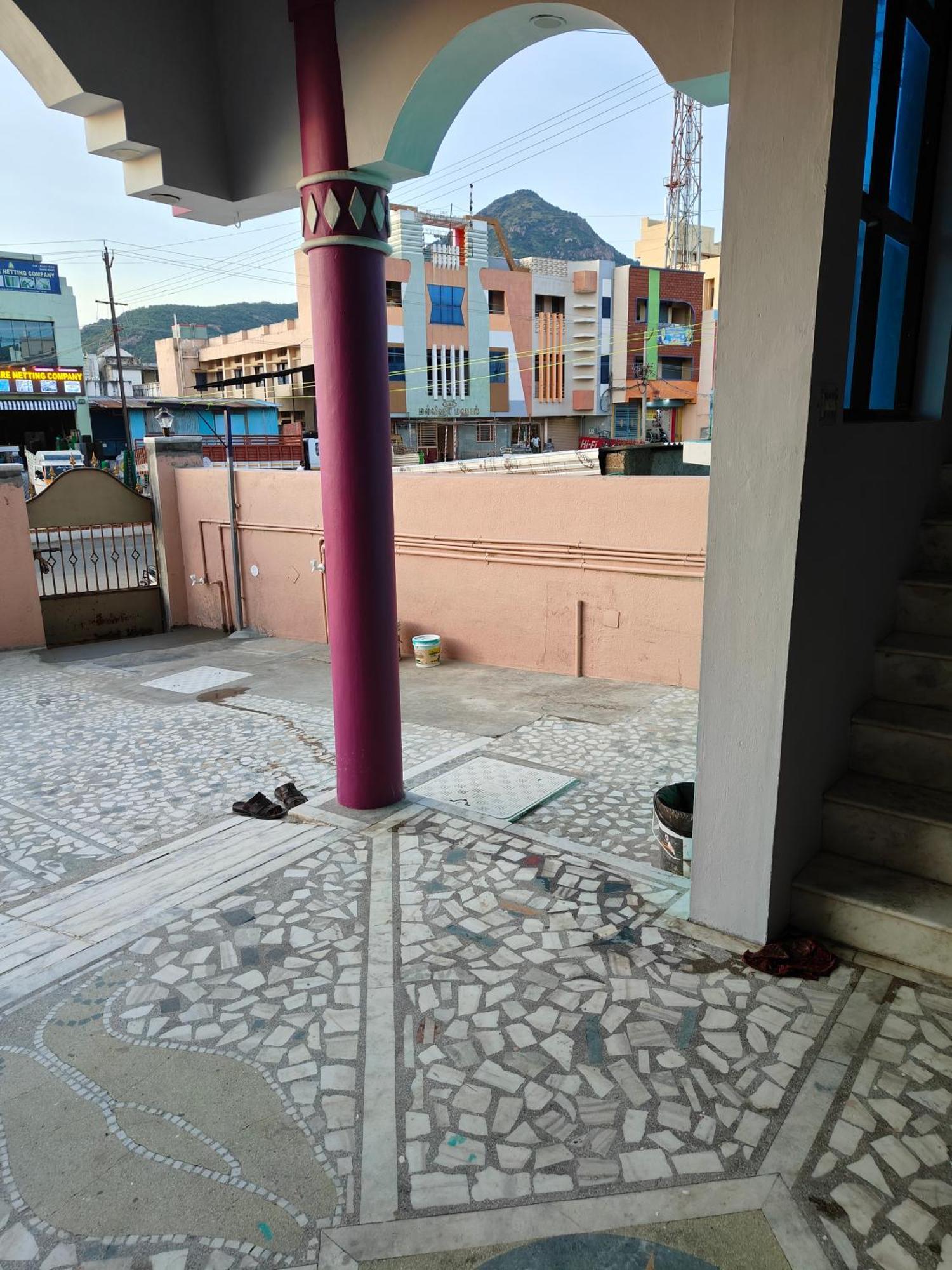 Guru Krupa Home Stay Tiruvannāmalai Buitenkant foto