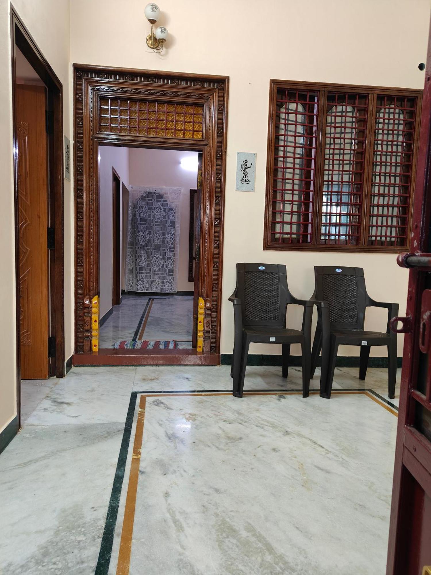 Guru Krupa Home Stay Tiruvannāmalai Buitenkant foto