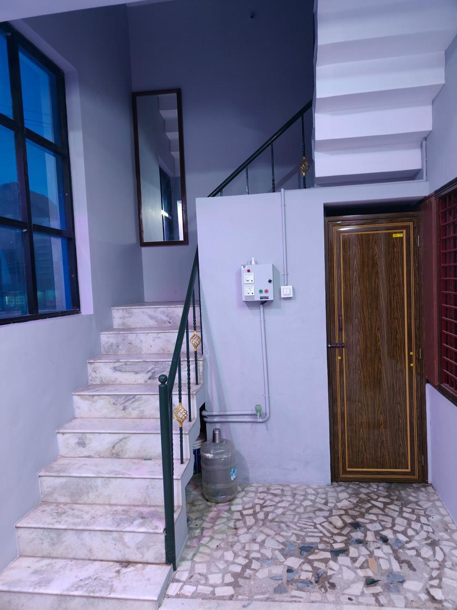 Guru Krupa Home Stay Tiruvannāmalai Buitenkant foto