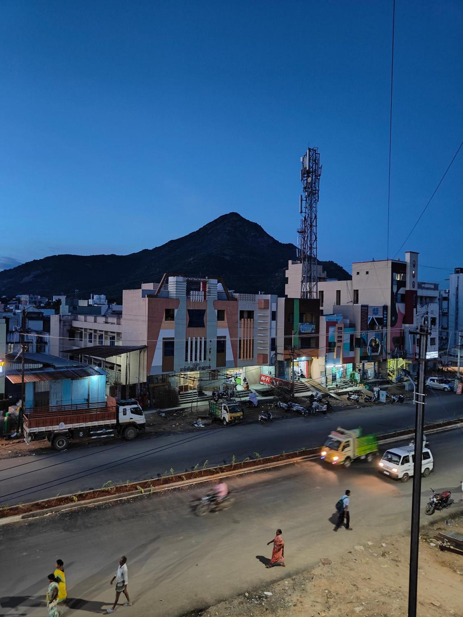 Guru Krupa Home Stay Tiruvannāmalai Buitenkant foto