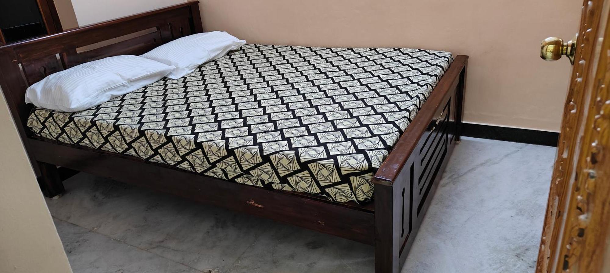Guru Krupa Home Stay Tiruvannāmalai Buitenkant foto